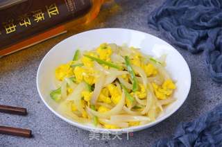 鸡蛋炒洋葱的做法步骤:13