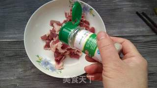 葱爆羊肉的做法步骤:2