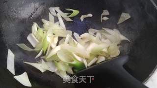 葱爆羊肉的做法步骤:7