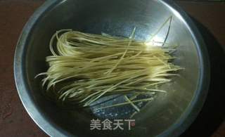 重庆乡宴江湖菜——蚂蚁上树(又名肉末粉条)的做法步骤：1