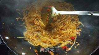 重庆乡宴江湖菜——蚂蚁上树(又名肉末粉条)的做法步骤:16