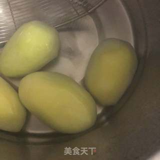 黑椒芝士焗土豆泥的做法步骤:2