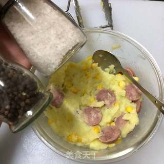 黑椒芝士焗土豆泥的做法步骤:4