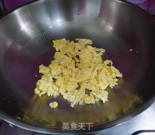 XO酱杂蔬蛋炒饭的做法步骤:6