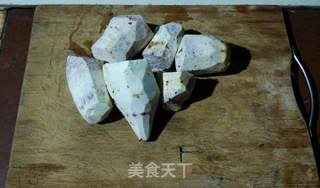 芋儿鸡(香芋乌鸡版)的做法步骤:2