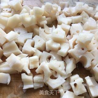 糖醋藕丁的做法步骤:3