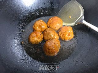 红烧狮子头的做法步骤:16