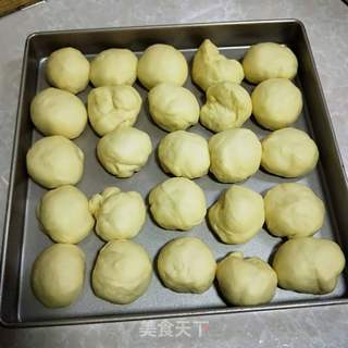 芝麻小餐包的做法步骤:9