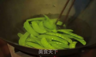 潮音潮人:咸菜炒荷兰豆的做法步骤:3