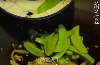 潮音潮人:咸菜炒荷兰豆的做法步骤:6