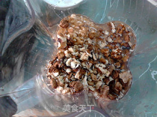 黑米燕麦核桃露的做法步骤:5