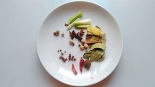 手抓羊肉的做法步骤:2