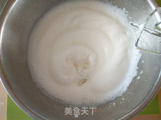草莓奶油蛋糕卷的做法步骤:7