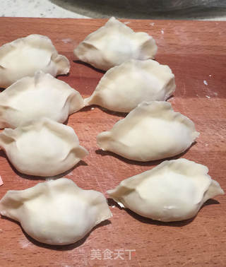 西葫芦鸡蛋水饺——肚子鼓鼓的大肚水饺看着都喜庆儿的做法步骤:12