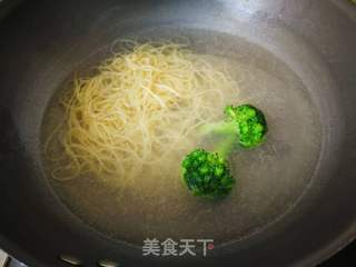 红虾意面的做法步骤:5