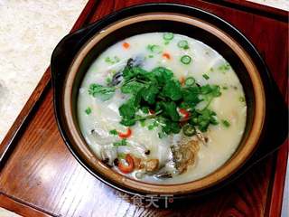 鲫鱼豆腐菌菇汤的做法步骤:7