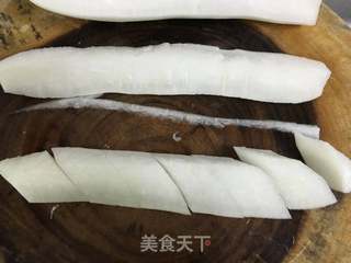 鱿鱼干萝卜排骨汤的做法步骤:5