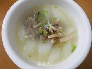 鱿鱼干萝卜排骨汤的做法步骤:8