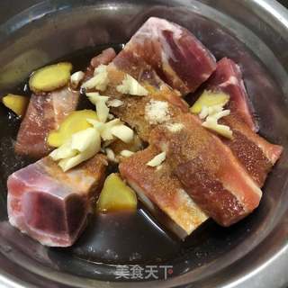 家常糖醋排骨的做法步骤:2