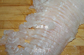 鲜掉眉毛的鱼肉萝卜汤的做法步骤:3