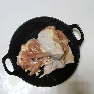 奥尔良香酥鸡腿的做法步骤:2