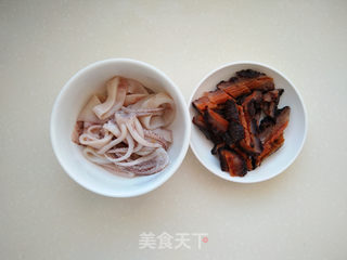 维尼熊咖喱海鲜饭的做法步骤:2