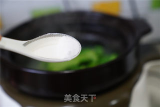养生鸡爪汤的做法步骤:5