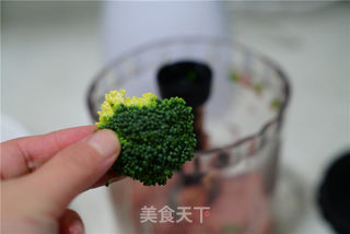 西兰花鲜肉饺子的做法步骤:4