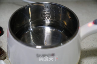 崇明糕阿胶蛋汤的做法步骤:3