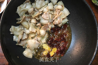 川味苕皮回锅肉的做法步骤:3