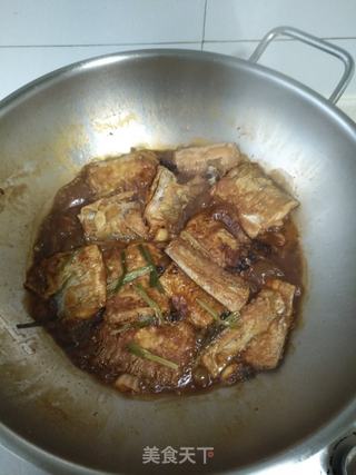 黄焖带鱼蒸碗的做法步骤:13