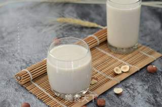 榛仁葡萄干豆浆的做法步骤:7