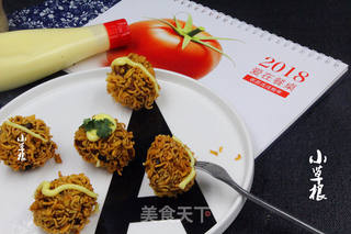孩子最爱的沙拉脆面肉丸的做法步骤:7