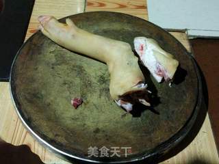 猪脚解剖法的做法步骤:5
