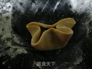 手工金元宝饺子的做法步骤:6