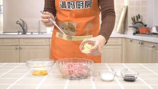 自制午餐肉的做法步骤：3