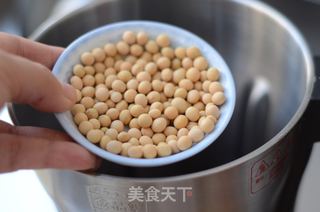 榛子杏仁豆浆的做法步骤:4