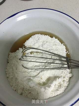 蛋黄月饼的做法步骤:2