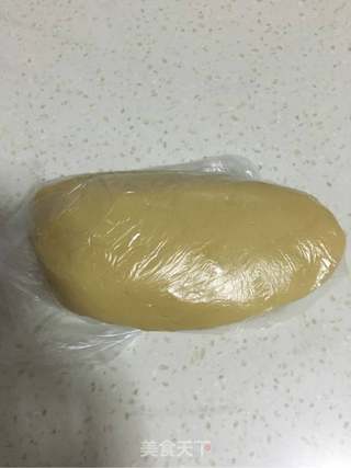 蛋黄月饼的做法步骤:3