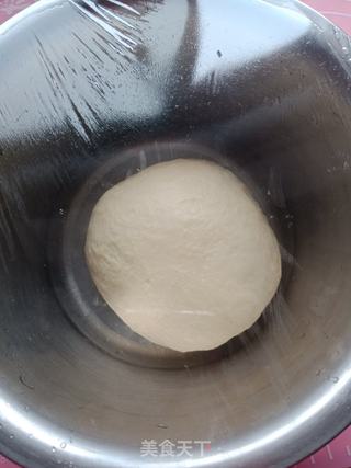 美味的香肠面包的做法步骤:2