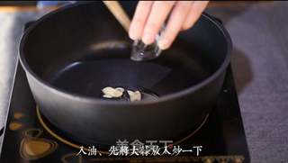 酒蒸蛤蜊的做法步骤:2