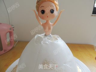 芭比娃娃蛋糕的做法步骤:27