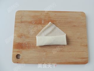 空炸豆沙春卷的做法步骤:6