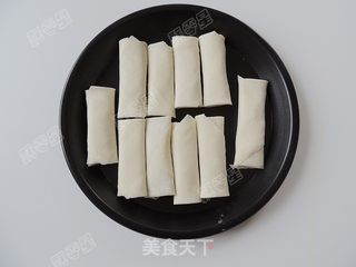空炸豆沙春卷的做法步骤:8