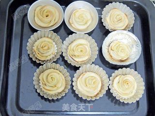 玫瑰苹果卷的做法步骤:16