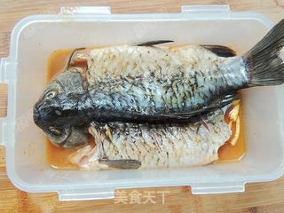 孜然烤鲫鱼的做法步骤:4