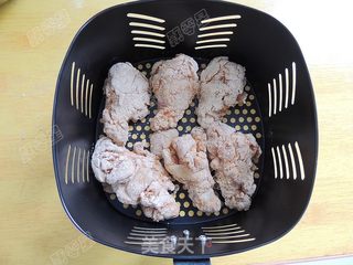 新奥尔良炸鸡翅的做法步骤:6