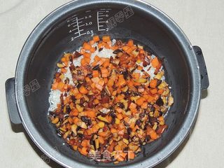 腊肉香菇焖饭的做法步骤:9