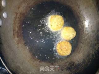红烧狮子头的做法步骤:8