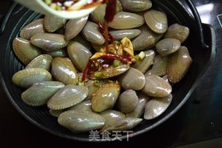 酱汁花蛤的做法步骤:5
